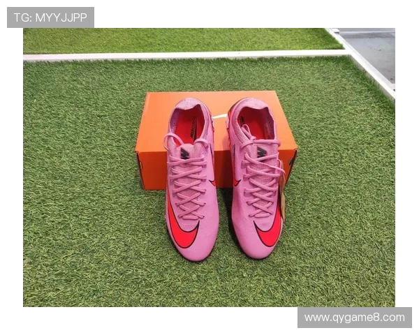 刺客17足球鞋测试款全方位评测与穿着体验分享